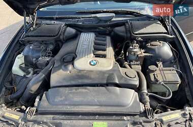 Седан BMW 5 Series 2001 в 