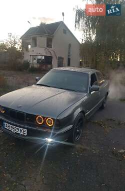 Седан BMW 5 Series 1990 в Сокирянах