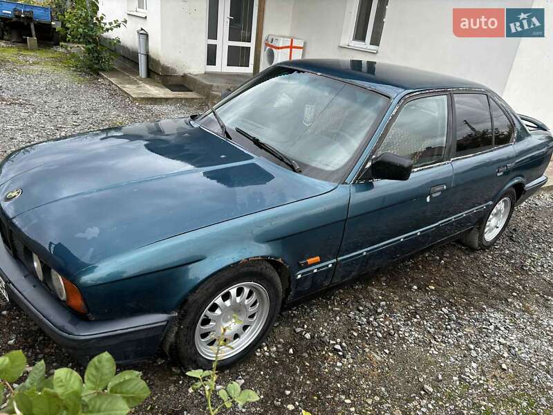 Седан BMW 5 Series 1991 в Гусятине