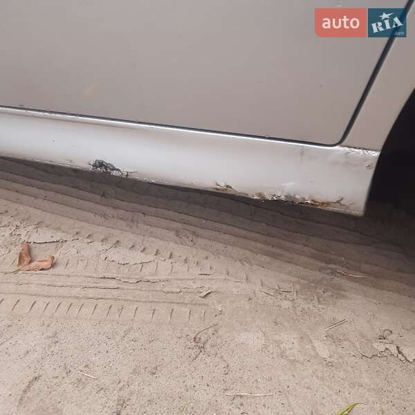 Седан BMW 5 Series 1999 в Горішніх Плавнях