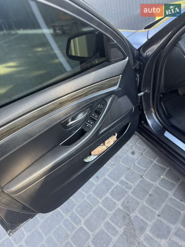 Седан BMW 5 Series 2013 в Дніпрі
