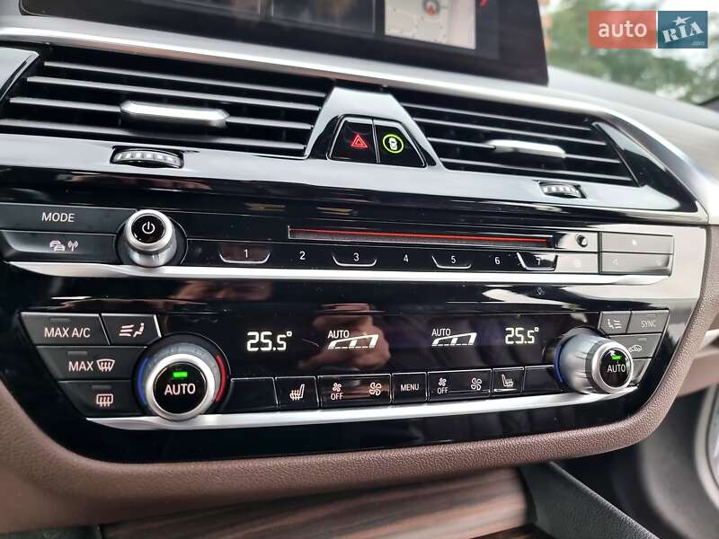 Универсал BMW 5 Series 2018 в Киеве