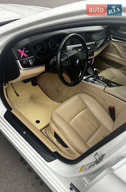 Седан BMW 5 Series 2013 в  фото 8 Седан BMW 5 Series 2013 в