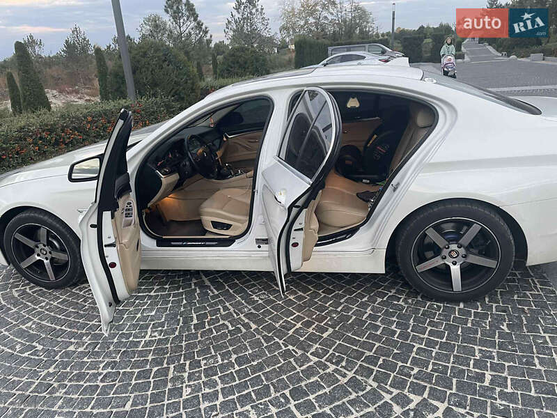 Седан BMW 5 Series 2013 в Днепре