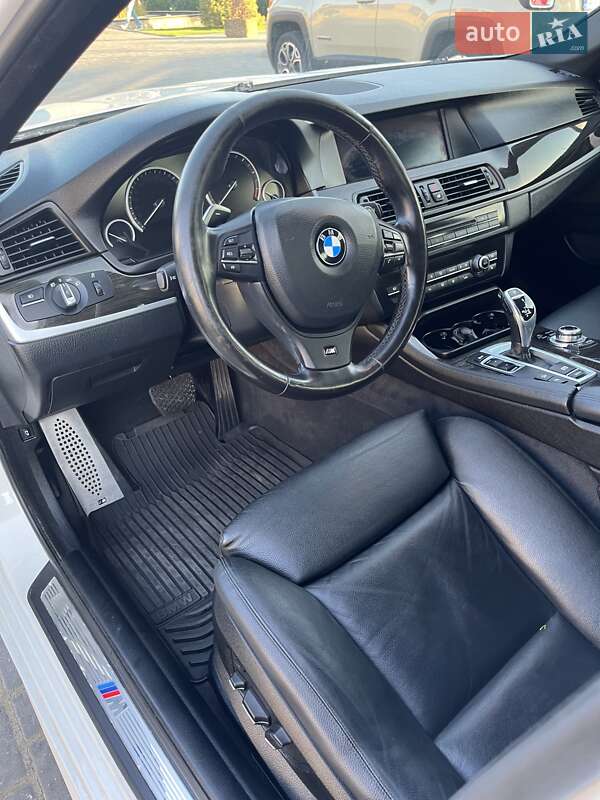 Седан BMW 5 Series 2012 в Львове