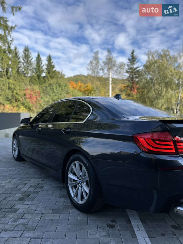 Седан BMW 5 Series 2011 в Кременце