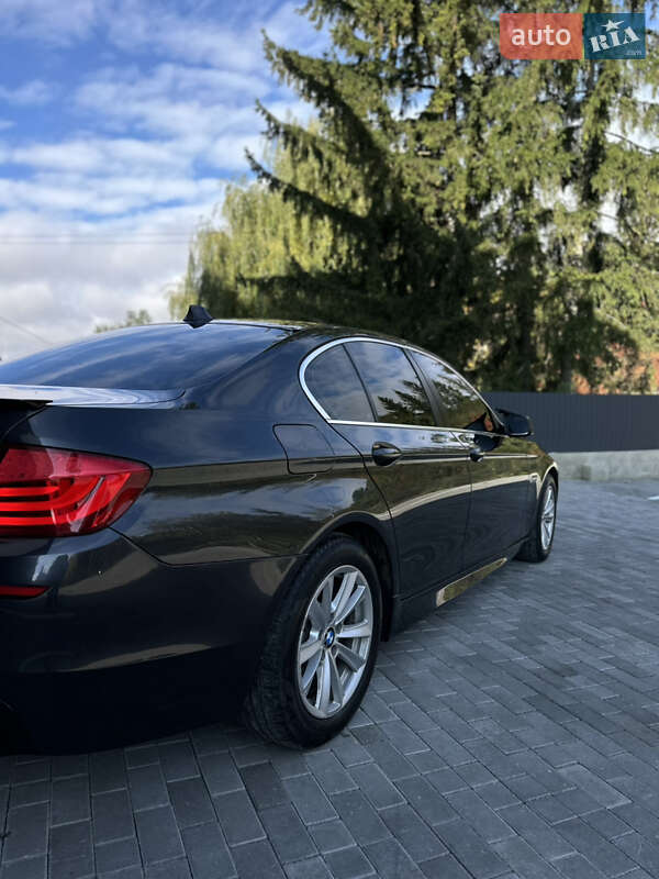 Седан BMW 5 Series 2011 в Кременце