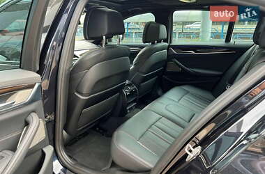 Седан BMW 5 Series 2021 в 