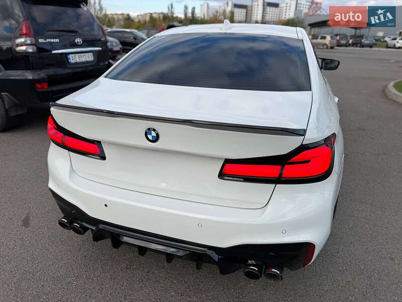 Седан BMW 5 Series 2017 в Кривом Роге