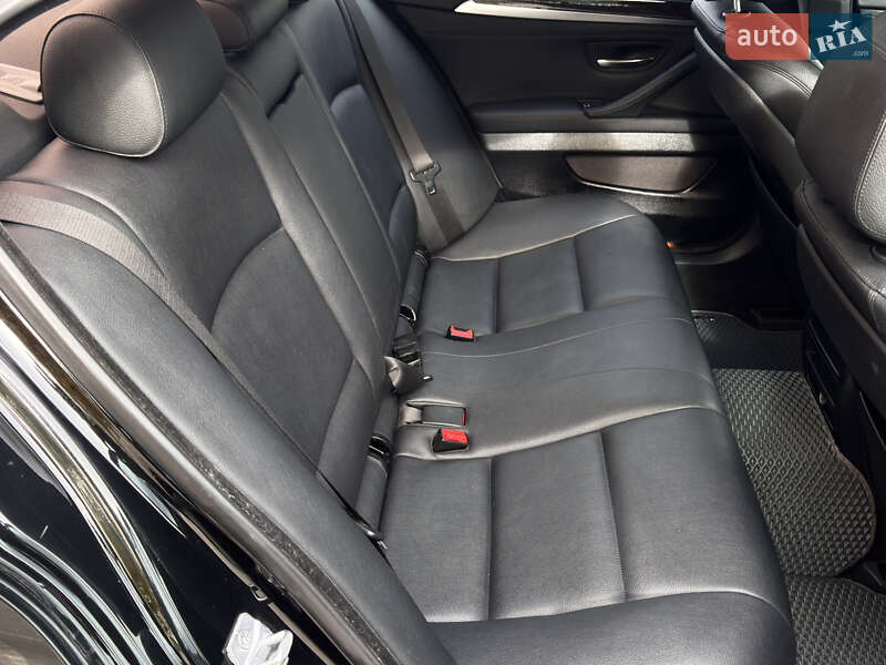 Седан BMW 5 Series 2014 в Києві фото 27 Седан BMW 5 Series 2014 в Києві