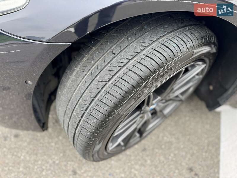 Седан BMW 5 Series 2015 в Киеве