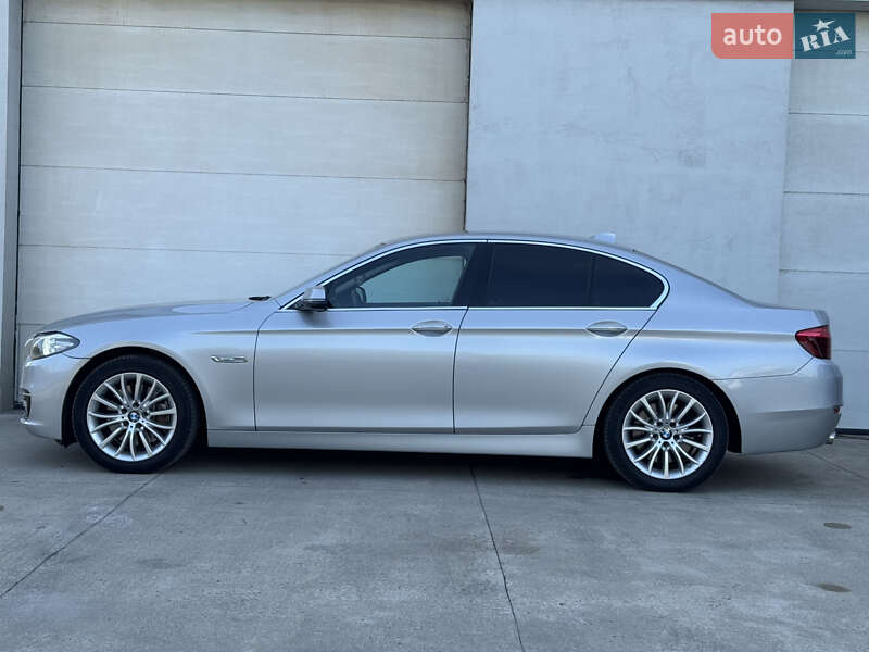 Седан BMW 5 Series 2014 в Сарнах