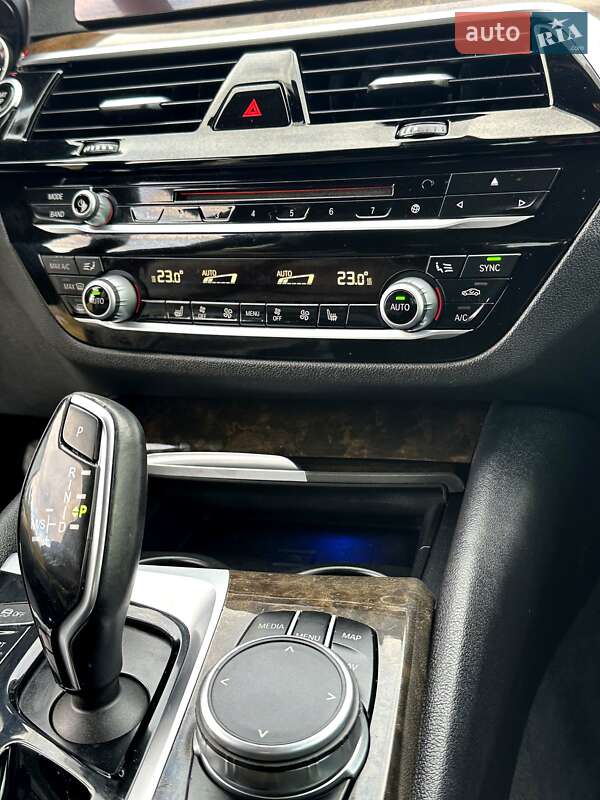 Седан BMW 5 Series 2017 в Дніпрі