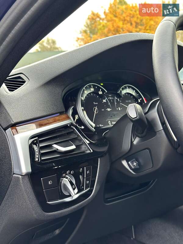 Седан BMW 5 Series 2017 в Дніпрі
