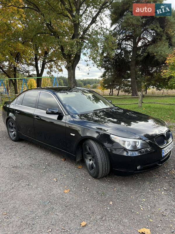 Седан BMW 5 Series 2003 в Ровно