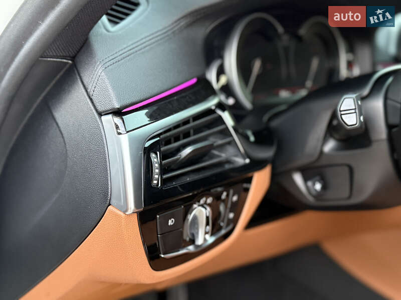 Седан BMW 5 Series 2017 в Миколаєві