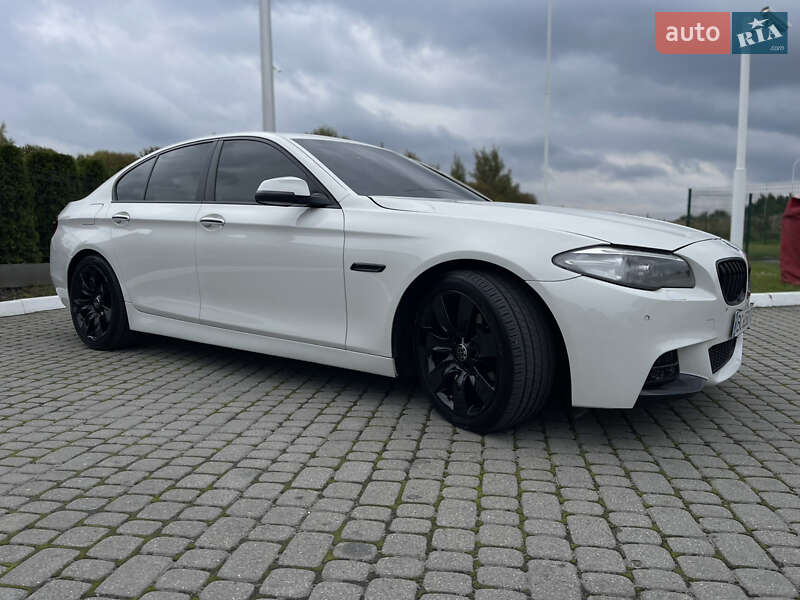 Седан BMW 5 Series 2013 в Львові