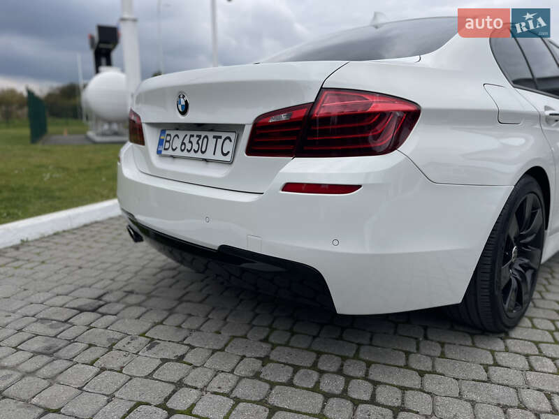 Седан BMW 5 Series 2013 в Львові