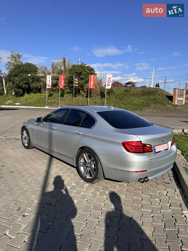 Седан BMW 5 Series 2013 в Чернівцях