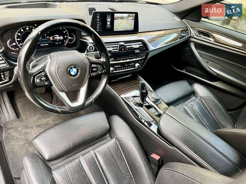 Седан BMW 5 Series 2017 в Львове