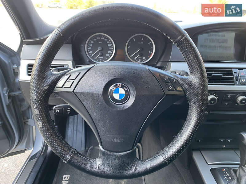 Седан BMW 5 Series 2004 в Харкові
