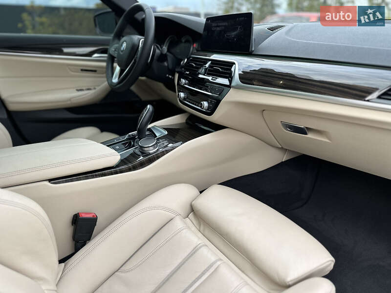 Седан BMW 5 Series 2017 в Самборе фото 11 Седан BMW 5 Series 2017 в Самборе