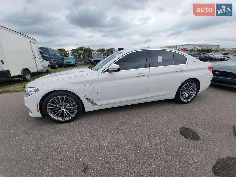 Седан BMW 5 Series 2017 в Самборе фото 23 Седан BMW 5 Series 2017 в Самборе