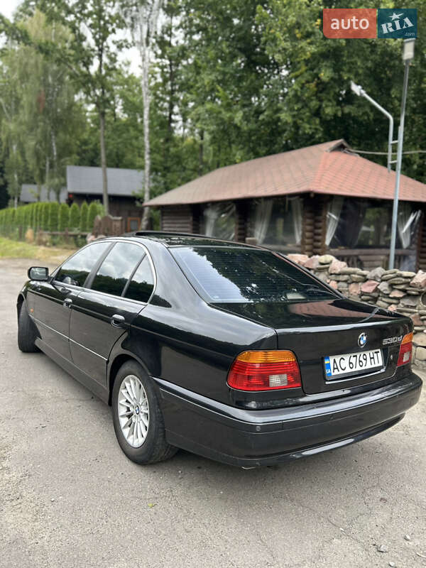 Седан BMW 5 Series 2001 в Володимирі