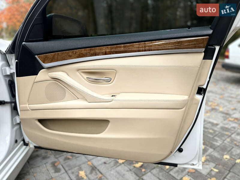 Седан BMW 5 Series 2013 в Дрогобичі