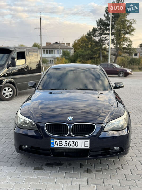 Седан BMW 5 Series 2003 в Ямполе