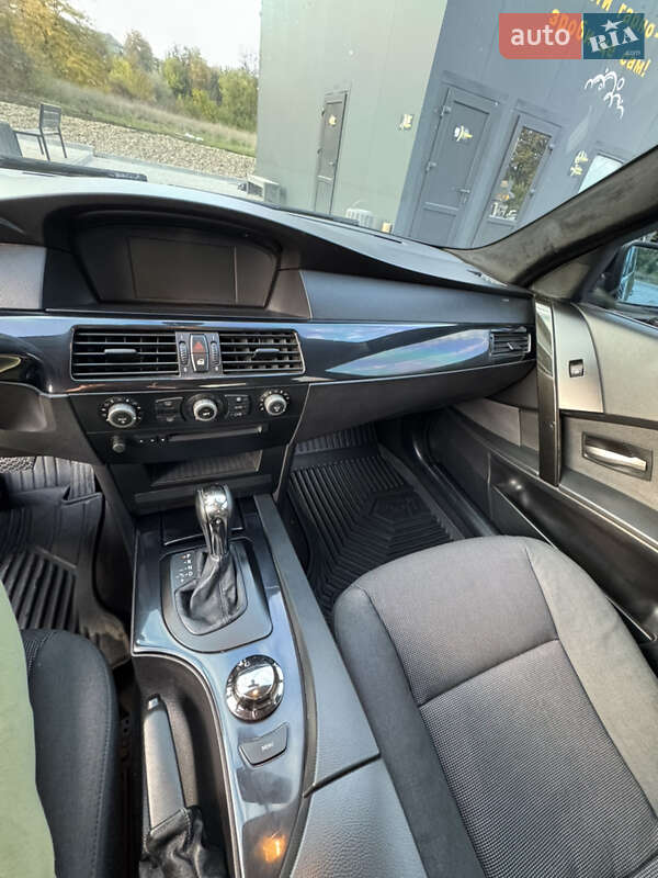 Седан BMW 5 Series 2003 в Ямполе