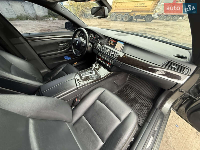 Седан BMW 5 Series 2015 в Сумах