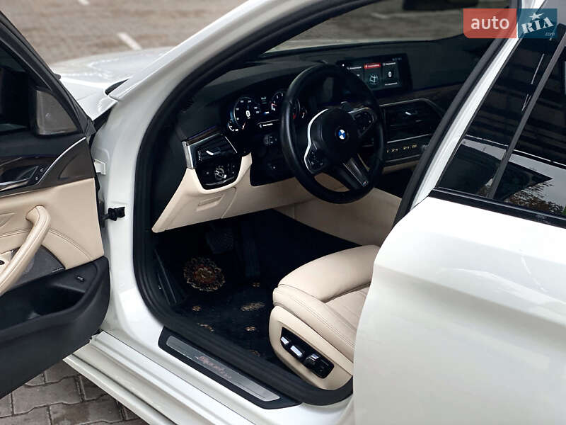 Седан BMW 5 Series 2017 в Тернополе