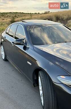 Седан BMW 5 Series 2011 в 