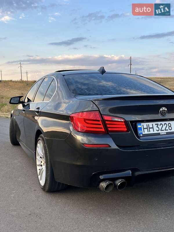 Седан BMW 5 Series 2011 в Одессе
