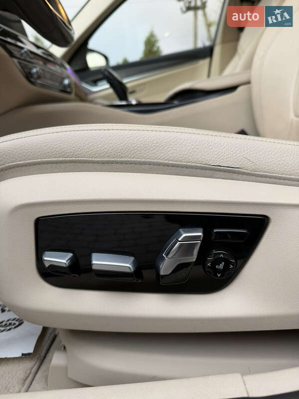 Седан BMW 5 Series 2017 в Львове фото 18 Седан BMW 5 Series 2017 в Львове