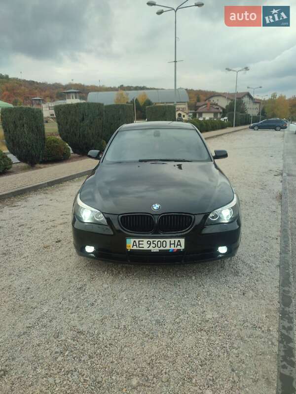 Седан BMW 5 Series 2003 в Дніпрі