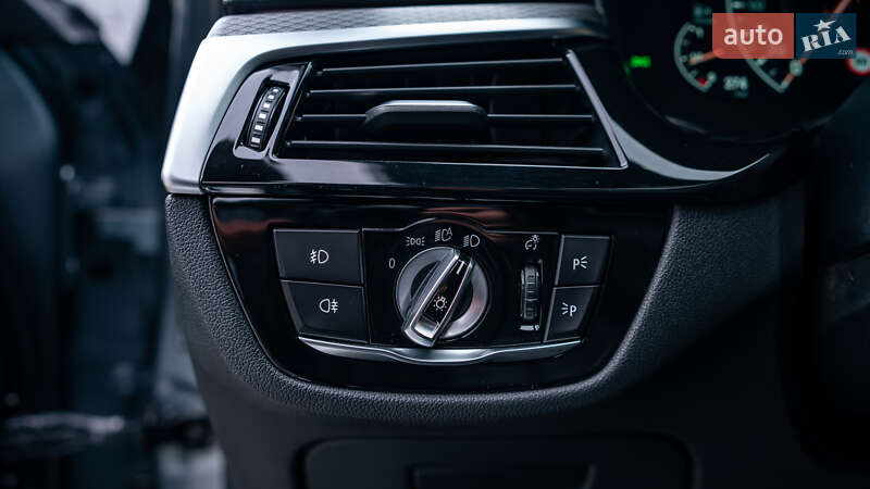 Седан BMW 5 Series 2019 в Хмельницком