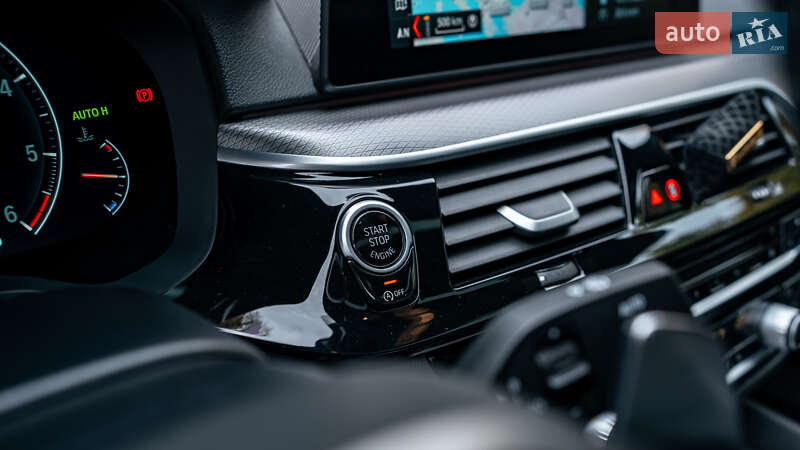 Седан BMW 5 Series 2019 в Хмельницком