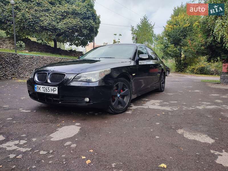 Седан BMW 5 Series 2006 в  фото Седан BMW 5 Series 2006 в