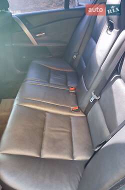 Седан BMW 5 Series 2006 в  фото 13 Седан BMW 5 Series 2006 в