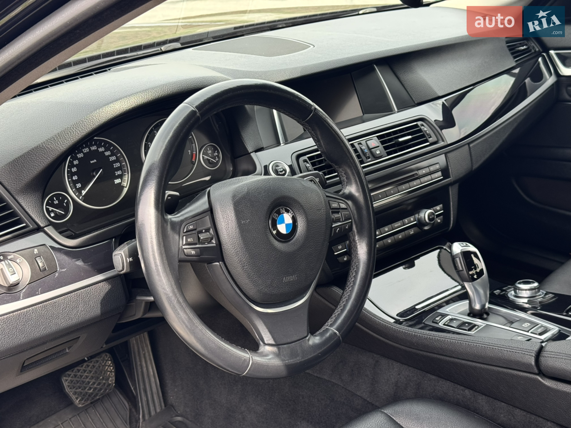 2016 BMW 5er - мініатюра 22