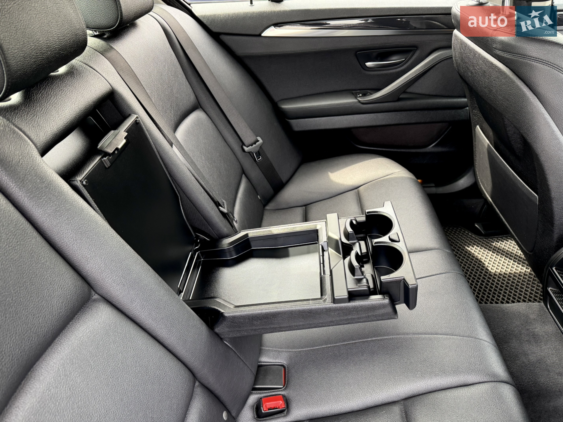 2016 BMW 5er - мініатюра 26