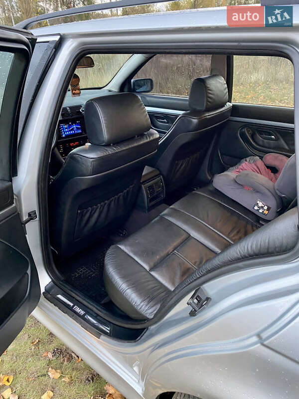 Универсал BMW 5 Series 2001 в Песочине