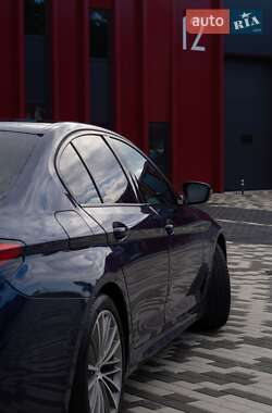 Седан BMW 5 Series 2020 в 