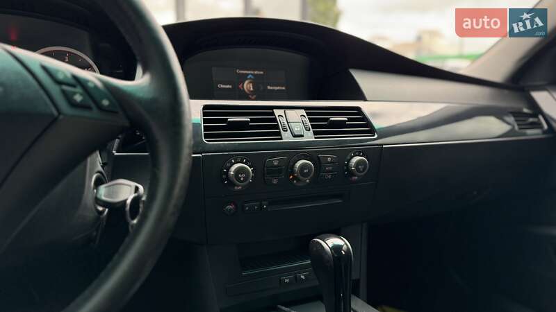 Седан BMW 5 Series 2003 в Києві