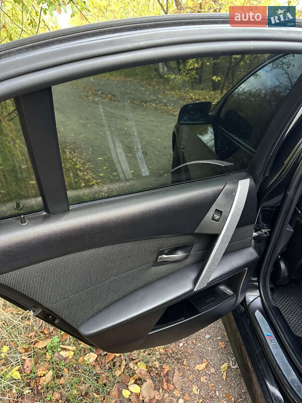 Седан BMW 5 Series 2006 в Запоріжжі