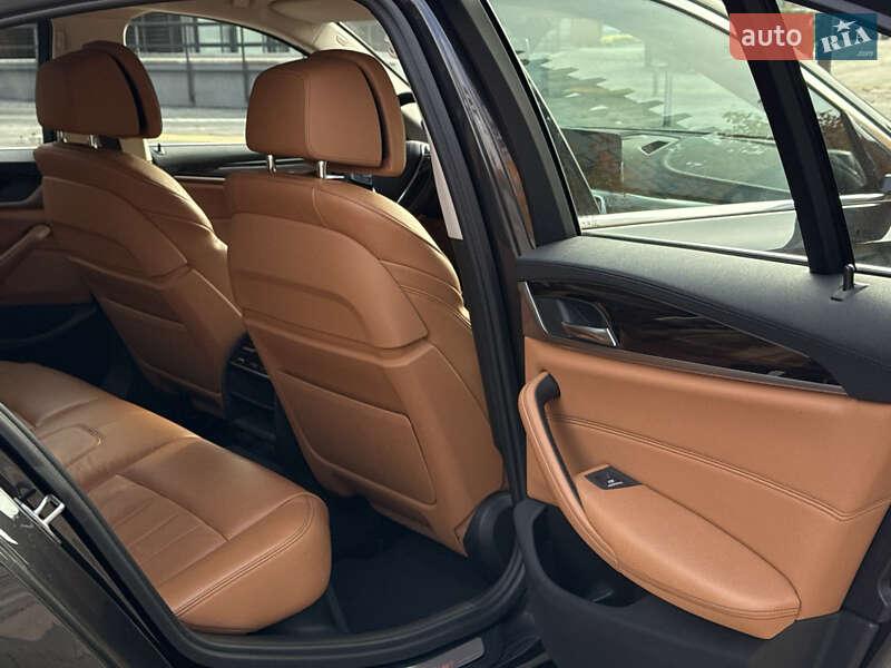 Седан BMW 5 Series 2016 в Киеве фото 28 Седан BMW 5 Series 2016 в Киеве