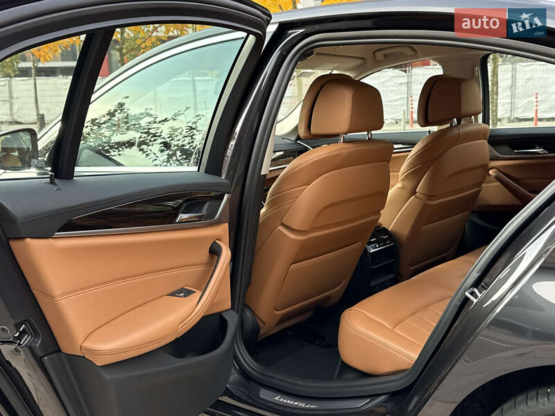 Седан BMW 5 Series 2016 в Киеве фото 35 Седан BMW 5 Series 2016 в Киеве