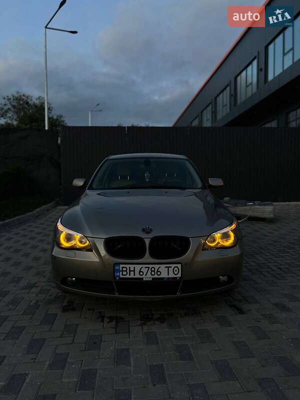 Седан BMW 5 Series 2006 в 